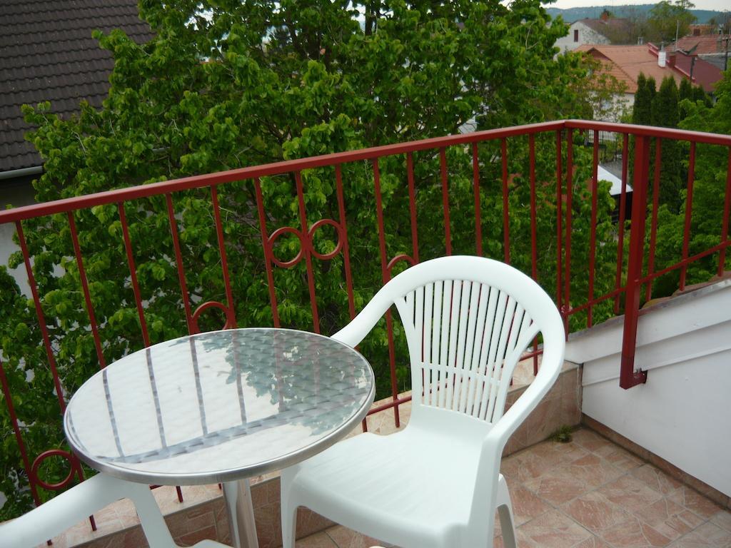 Fuevesi Vendeghaz Hotel Balatonfüred Екстериор снимка